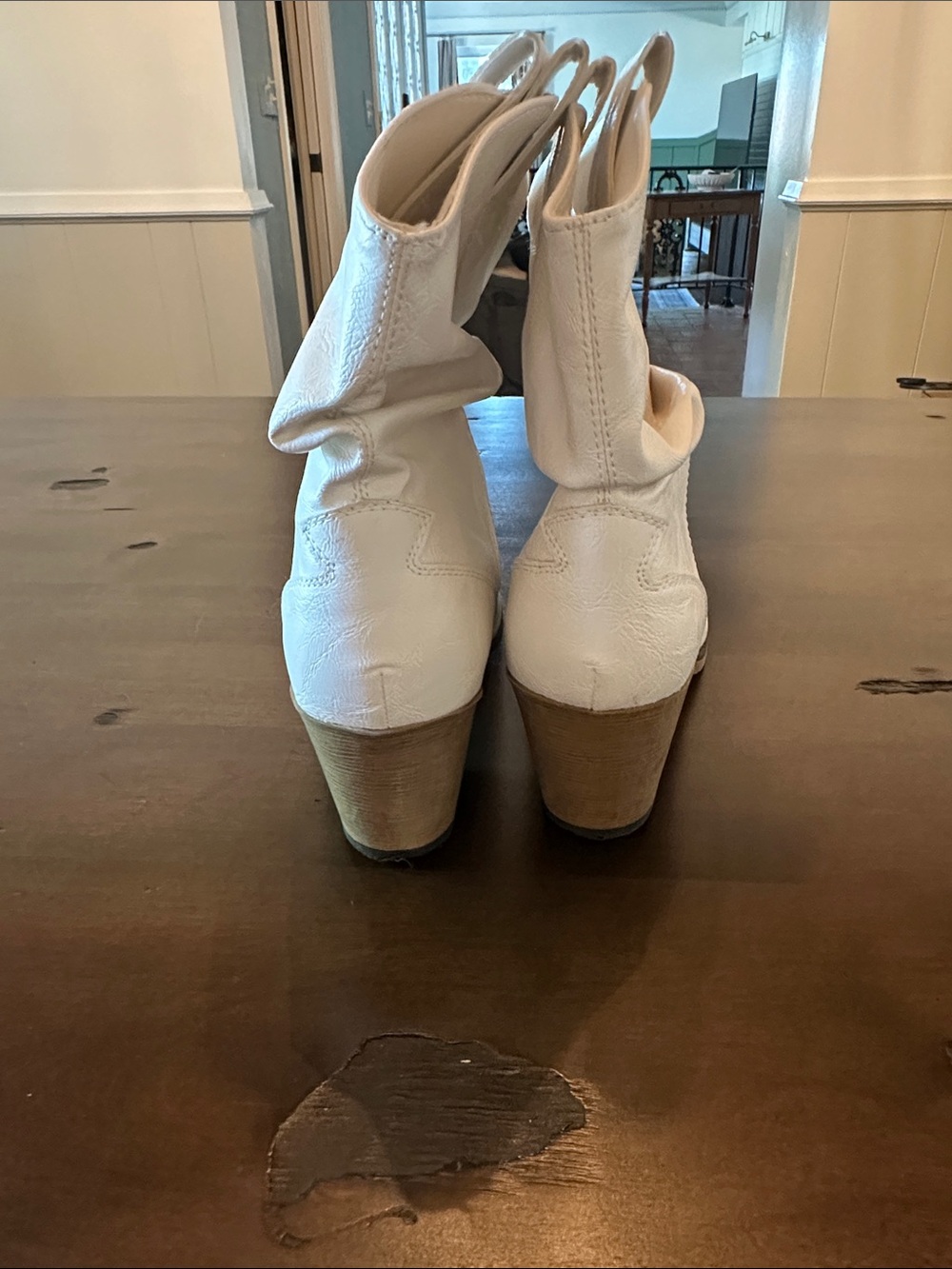 Charles Albert White Slouchy Western Ankle Boots Size 10 - Picture 6 of 10